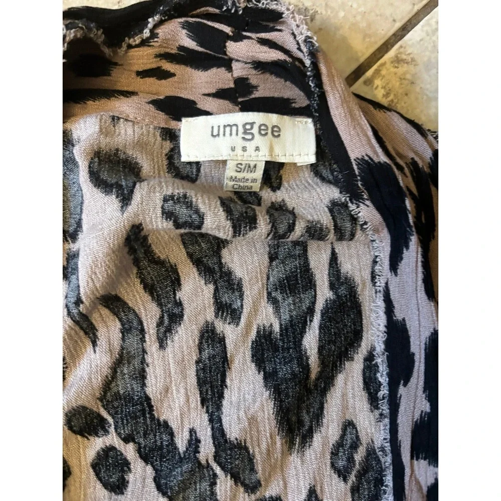 Umgee animal print kimono size‎ small Meduim - Picture 2 of 6